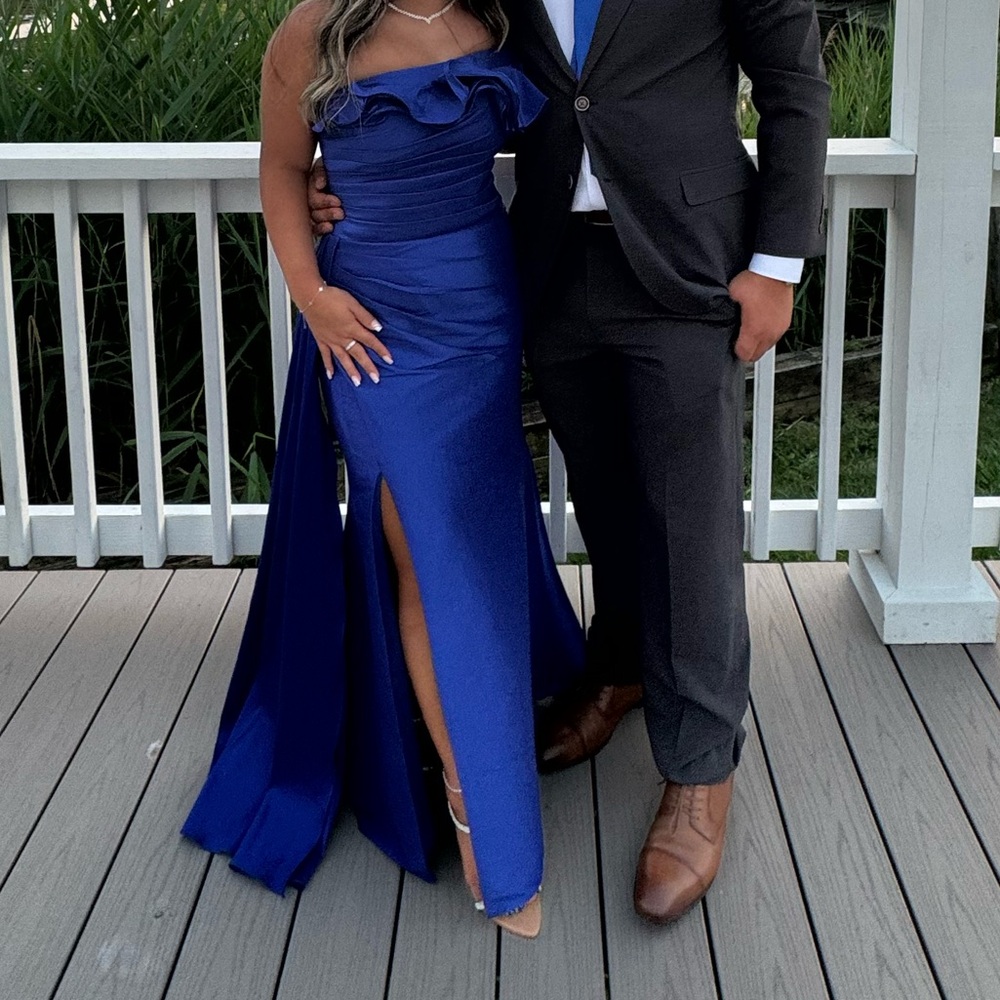 Blue dress